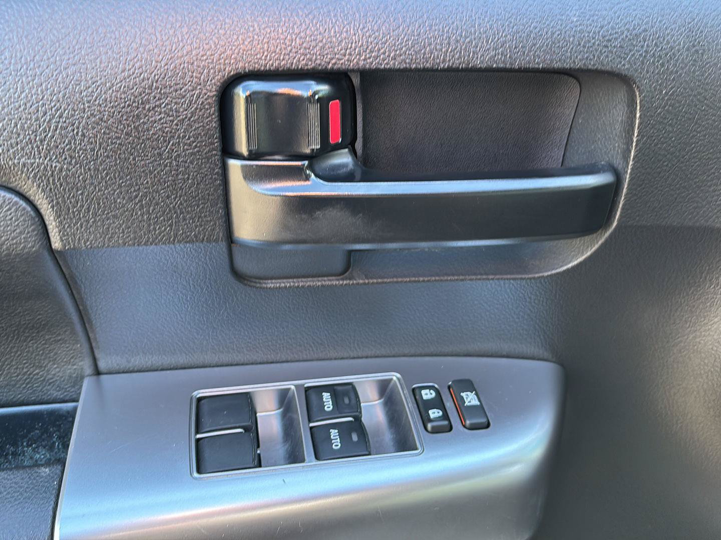 Used 2019 Toyota Sequoia 4WD image 24