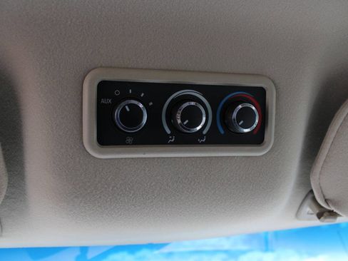 Used 2014 GMC Savana 1500 LT w/ LT Preferred Equipment Group RWD image 23