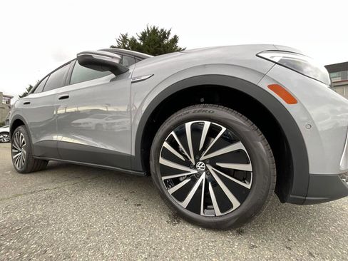 New 2026 Volkswagen ID.4 Pro image 10