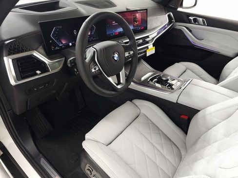 Used 2026 BMW X5 xDrive40i w/ Climate Comfort Package image 13