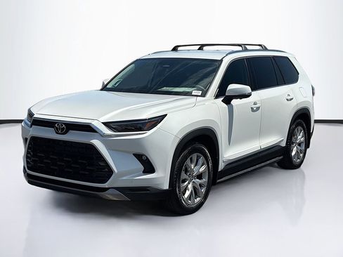 New 2026 Toyota Grand Highlander FWD image 1