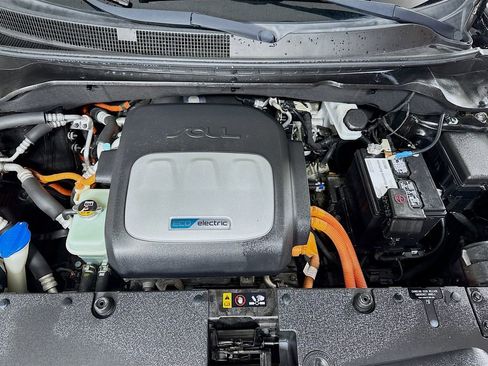 Used 2016 Kia Soul EV FWD image 18