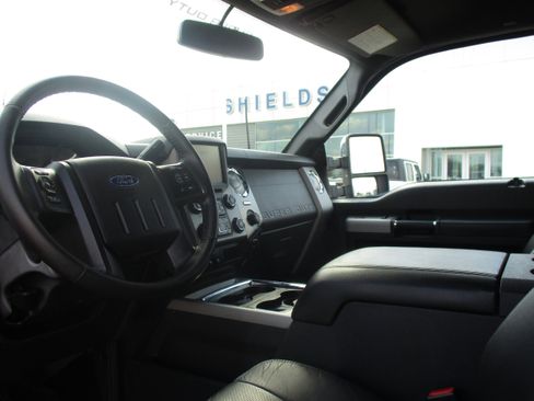Used 2014 Ford F250 Lariat w/ Chrome Package AWD/4WD image 17