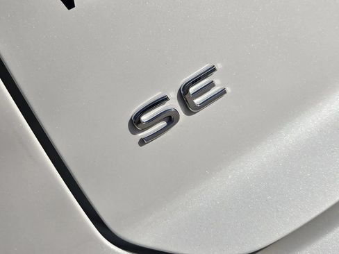 New 2026 Volkswagen Atlas Cross Sport SE FWD image 8