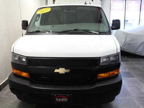 Used 2022 Chevrolet Express 3500 Extended w/ Driver Convenience Package RWD image 2