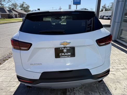 Used 2024 Chevrolet Blazer LT image 3