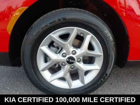 Certified 2025 Kia Soul LX FWD image 9