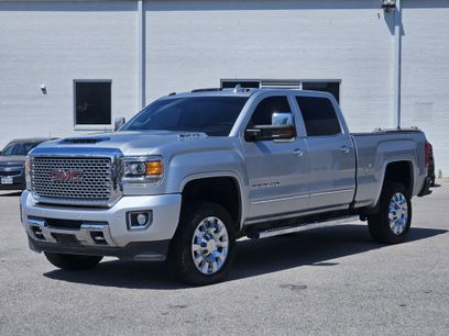 Used 2017 GMC Sierra 2500 Denali w/ Duramax Plus Package