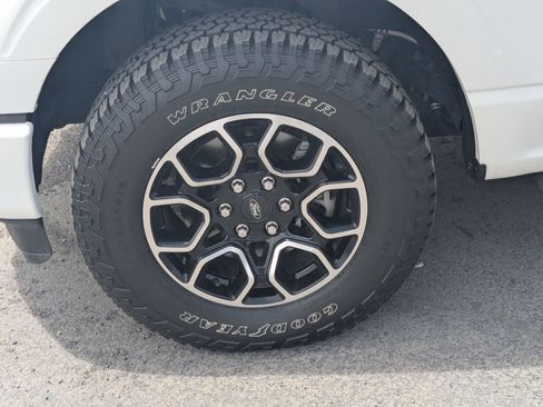 Used 2022 Ford F150 Lariat w/ Equipment Group 502A High AWD/4WD image 15