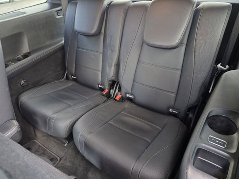 Used 2020 Mercedes-Benz GLS 450 4MATIC image 19