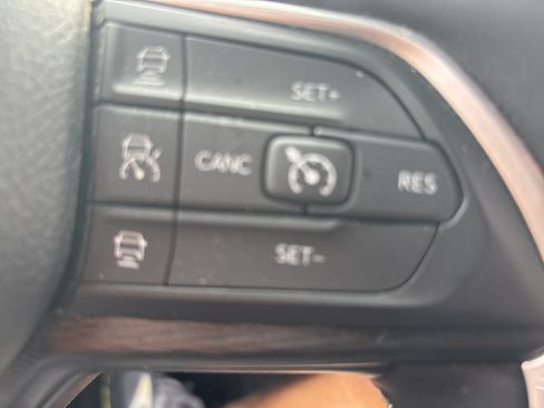 Used 2023 Jeep Grand Cherokee L Laredo AWD/4WD image 20