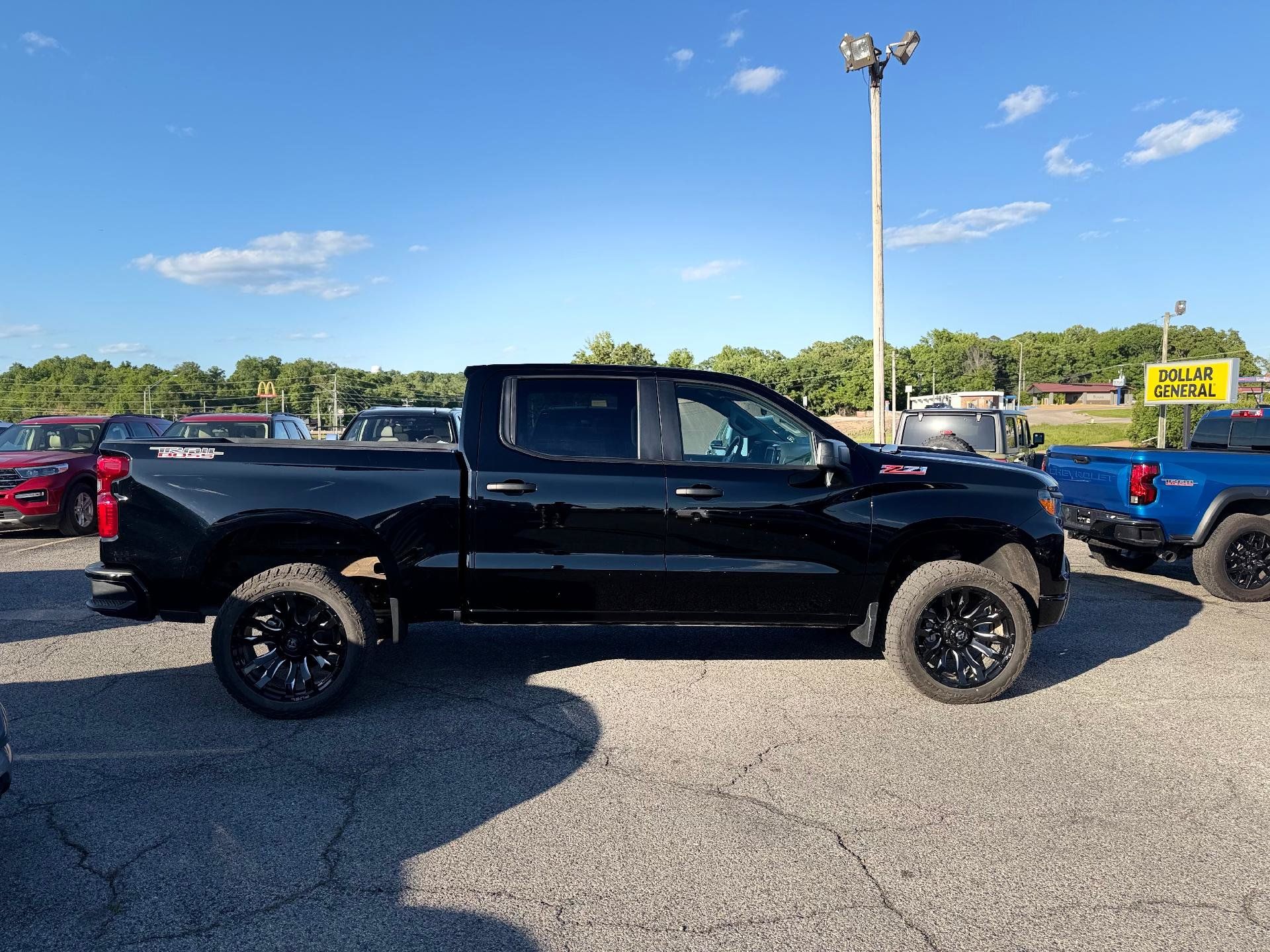 Used 2026 Chevrolet Silverado 1500 Custom Trail Boss AWD/4WD image 3