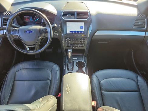 Used 2017 Ford Explorer XLT w/ Equipment Group 202A image 16