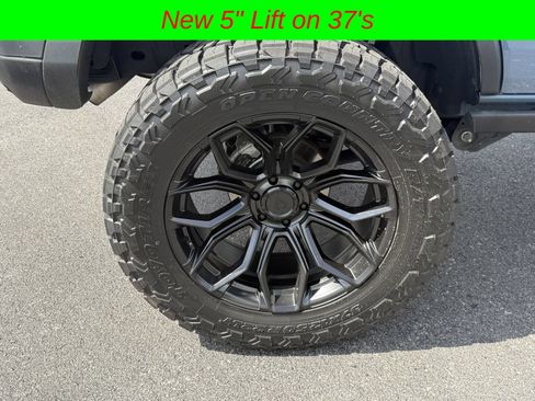 Used 2025 Ford Bronco Badlands AWD/4WD image 32