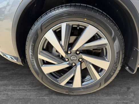 Used 2023 Nissan Murano SL FWD image 9