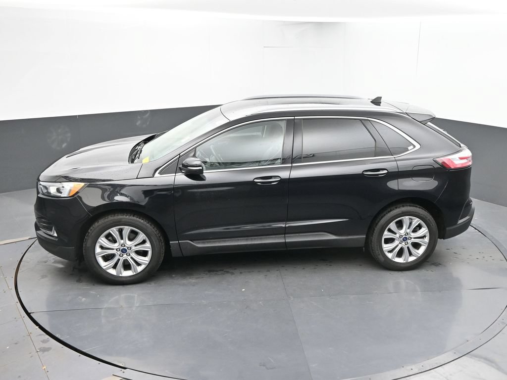 Used 2020 Ford Edge Titanium AWD/4WD image 18