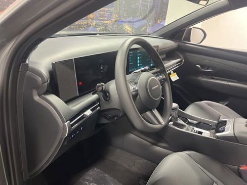 Used 2025 Hyundai Santa Cruz SEL FWD image 9