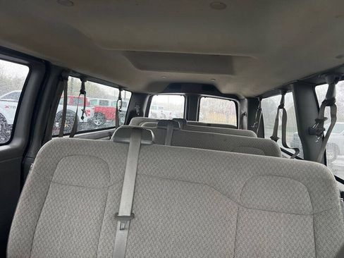 Used 2017 Chevrolet Express 3500 LT w/ LT Preferred Equipment Group RWD image 13