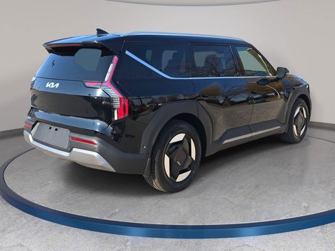 New 2026 Kia EV9 Wind AWD/4WD image 5