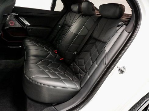 Used 2023 BMW 760i xDrive w/ Executive Package AWD/4WD image 9