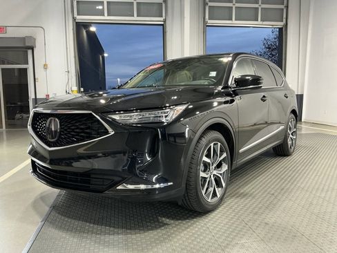 Used 2022 Acura MDX SH-AWD w/ Technology Package image 2