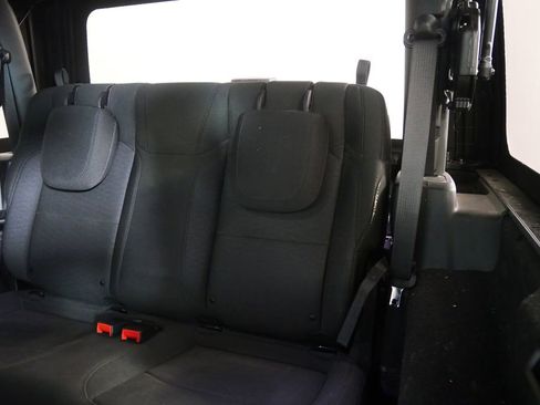 Used 2020 Jeep Wrangler Sport image 13