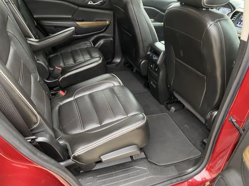 Used 2017 GMC Acadia Denali image 8