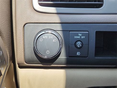 Certified 2013 Chevrolet Suburban LTZ image 17