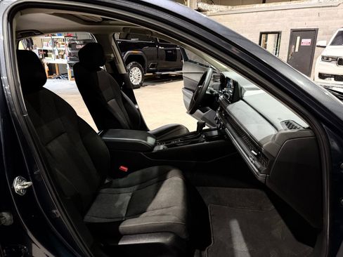 Used 2023 Honda Accord EX image 26
