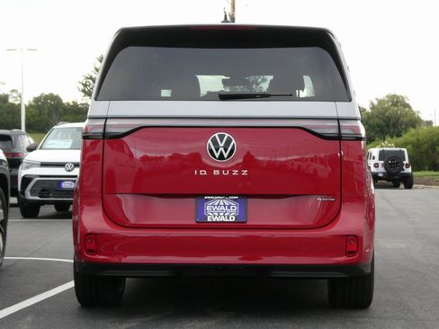New 2025 Volkswagen ID. Buzz Pro S Plus image 23