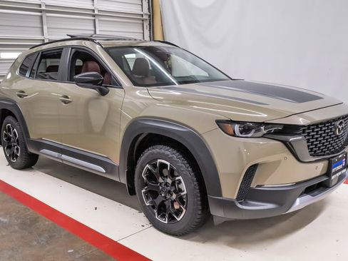 Used 2026 MAZDA CX-50 Meridian Edition w/ Apex Package AWD/4WD image 5