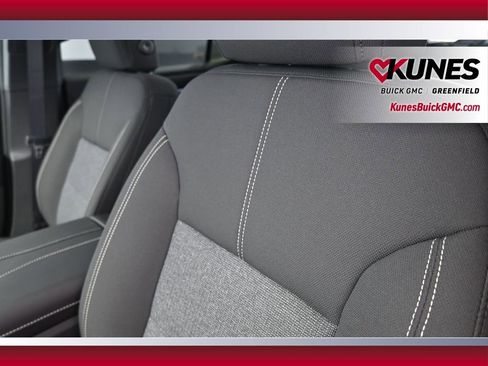 New 2025 GMC Acadia Elevation image 18