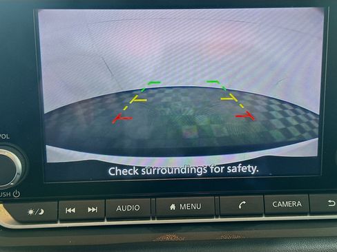 Used 2023 Nissan Rogue S image 23