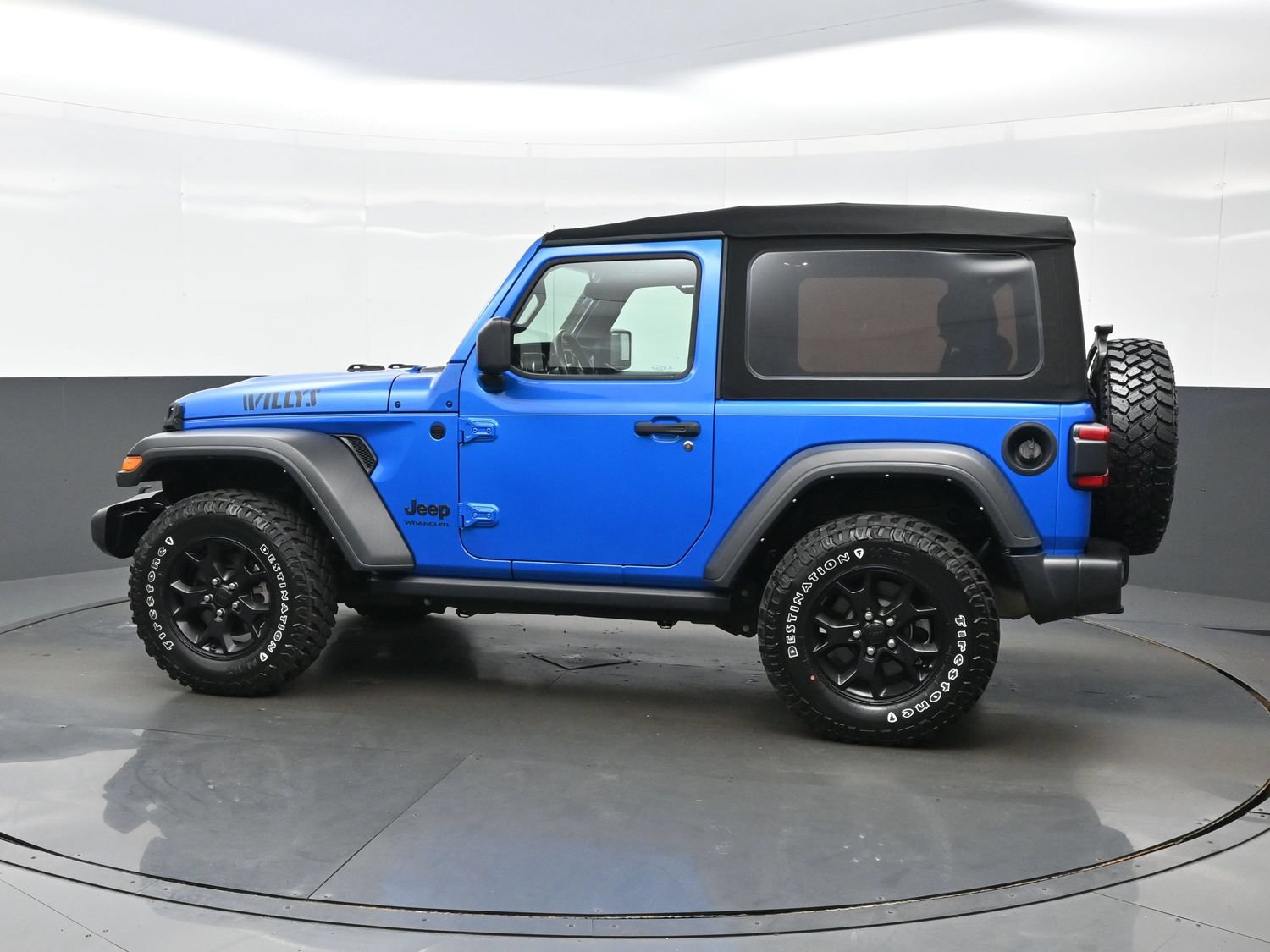 Used 2022 Jeep Wrangler Sport AWD/4WD image 4