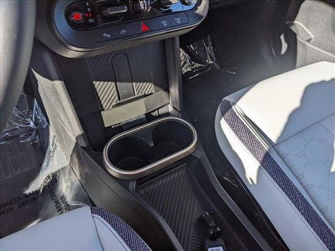 Used 2025 MINI Cooper 2-Door Hardtop image 11