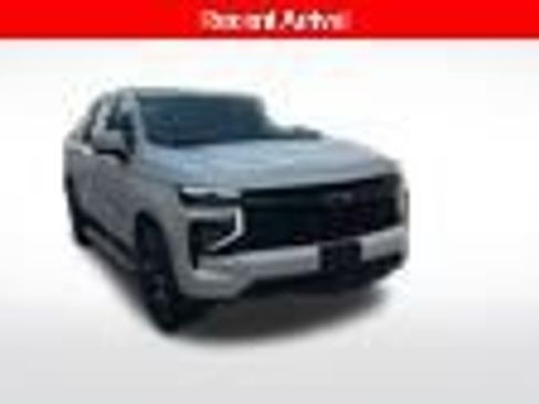 Used 2025 Chevrolet Suburban RST w/ Comfort Package AWD/4WD image 1