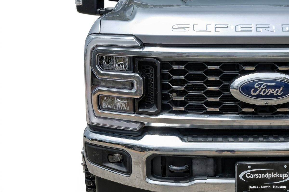 Used 2023 Ford F350 Lariat w/ FX4 Off-Road Package AWD/4WD image 49