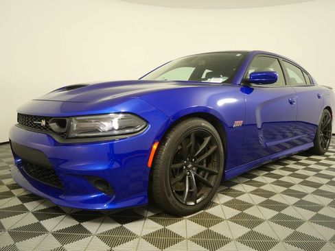 Used 2022 Dodge Charger Scat Pack w/ Dynamics Package image 7