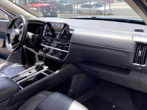 Used 2023 Nissan Pathfinder SL w/ SL Premium Package image 23