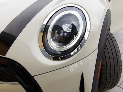 Used 2022 MINI Cooper S image 9