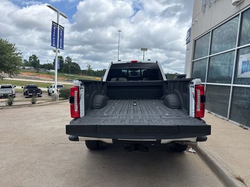 Used 2024 Ford F350 Lariat w/ FX4 Off-Road Package AWD/4WD image 7