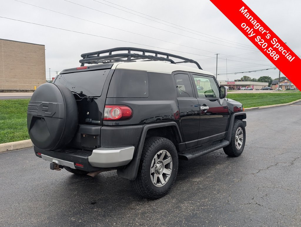 Used 2014 Toyota FJ Cruiser 4WD w/ Upgrade Package image 8