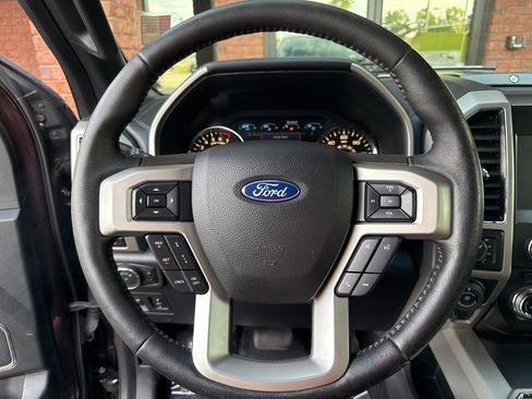 Used 2018 Ford F150 Lariat w/ Equipment Group 502A Luxury image 29