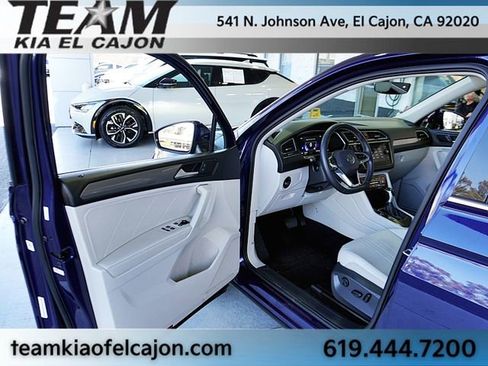 Used 2022 Volkswagen Tiguan SE image 39