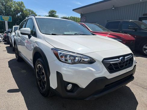 Used 2021 Subaru Crosstrek 2.0i Premium AWD/4WD image 3