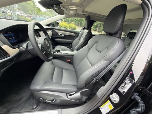 Used 2025 Volvo S90 B6 Plus AWD/4WD image 19