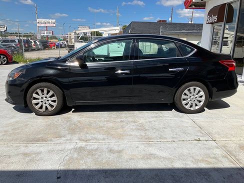 Used 2019 Nissan Sentra S FWD image 4