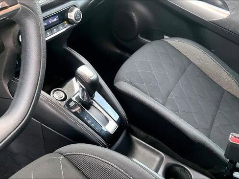 Certified 2020 Nissan Kicks SV image 15