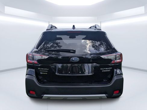 Used 2023 Subaru Outback Touring AWD/4WD image 4