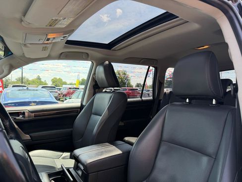 Used 2015 Lexus GX 460 AWD/4WD image 16